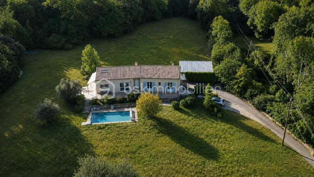 Villa darchitecte au coeur de la nature avec vue sur les montagnes
