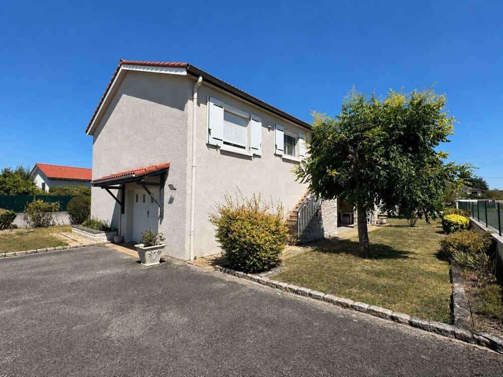 VEAUCHE  Belle maison familiale de 130 m² sur 1 050 m² de terrain