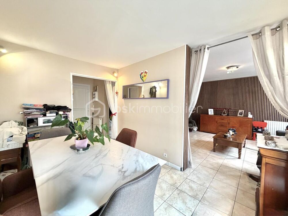 À vendre  Appartement duplex indépendant avec terrasse et garage  Émerainville