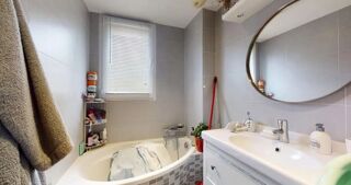  Appartement à louer 6 pièces 98 m²
