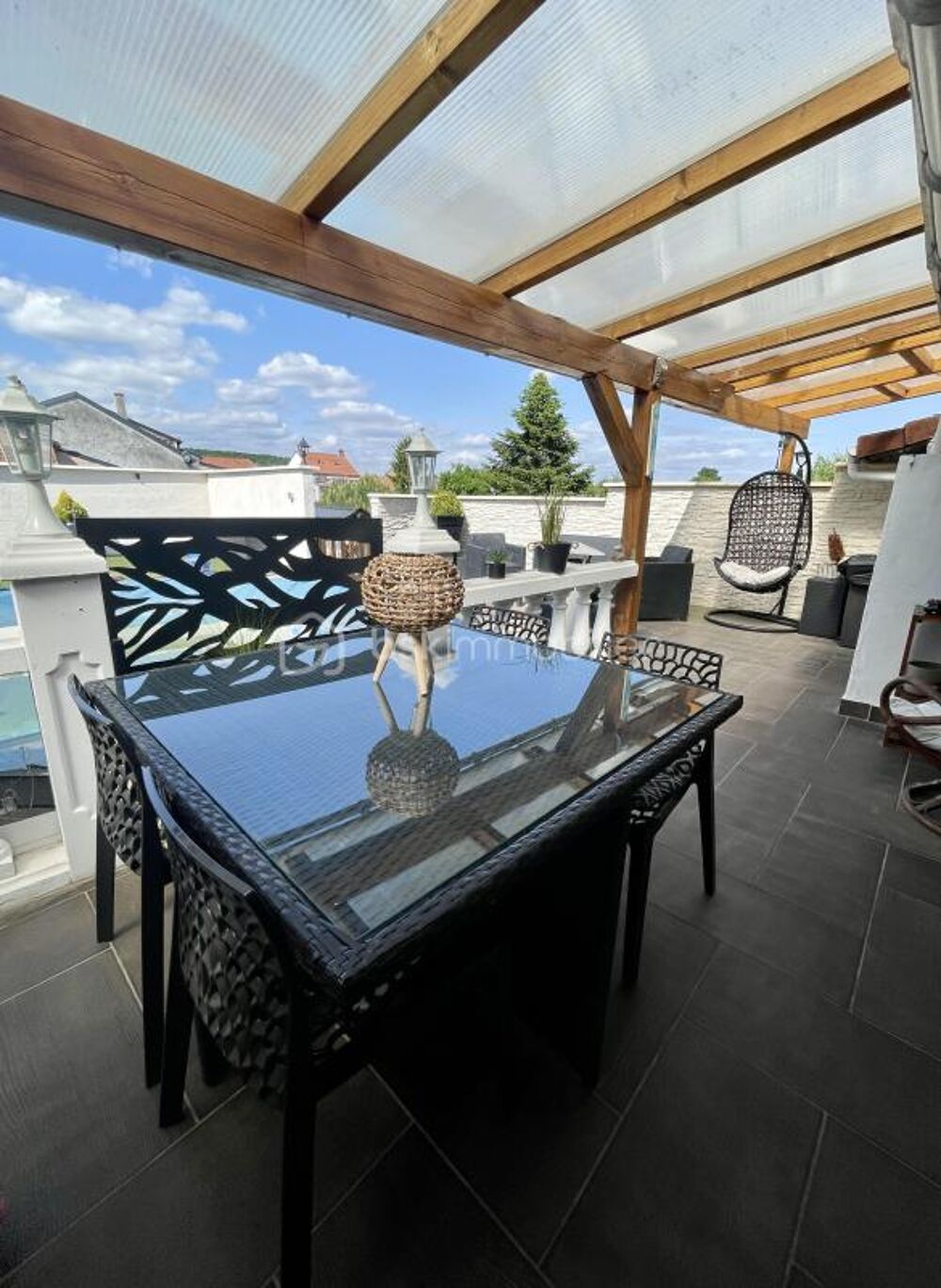 ? SPÉCIAL INVESTISSEUR - RENTABILITÉ + SÉCURITÉ - Appartement de standing 210 m² - Piscine, Jardin, Garage