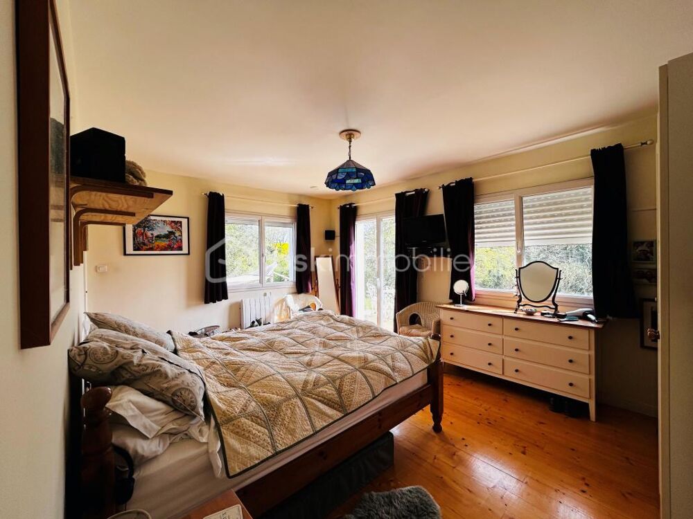 Maison contemporaine de plain-pied au grand calme