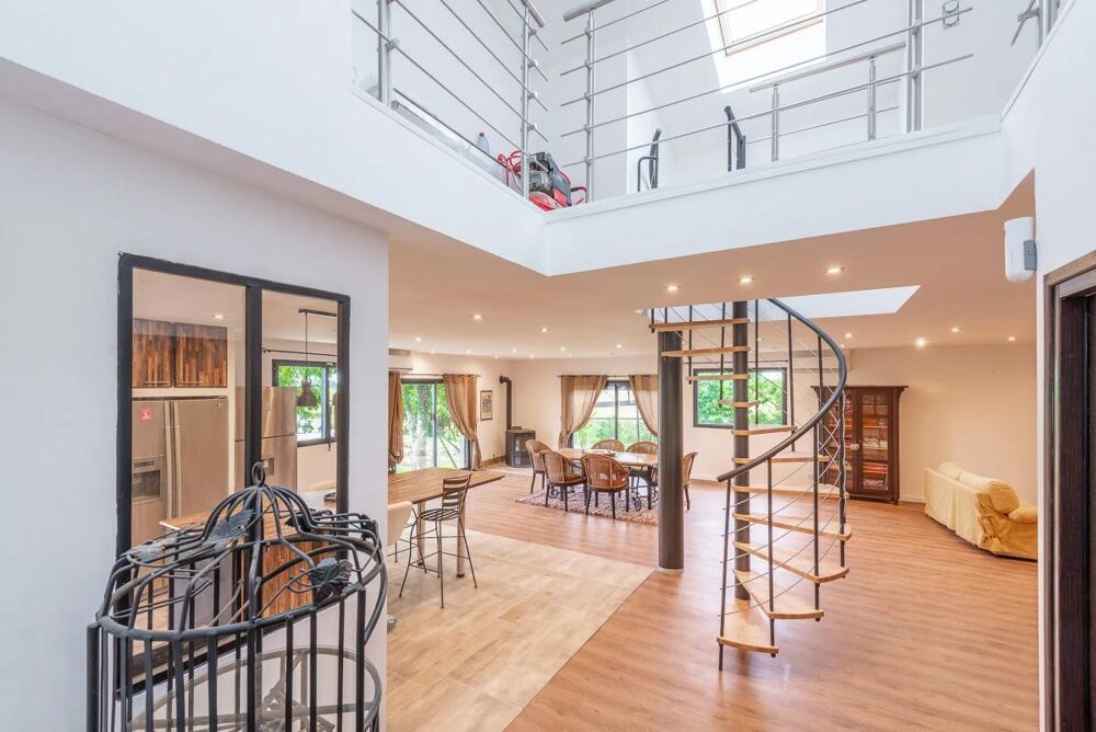 Vente Propriété/Château Maison entièrement rénovée - 320m saint-Cyr-sur-Morin Saint cyr sur morin