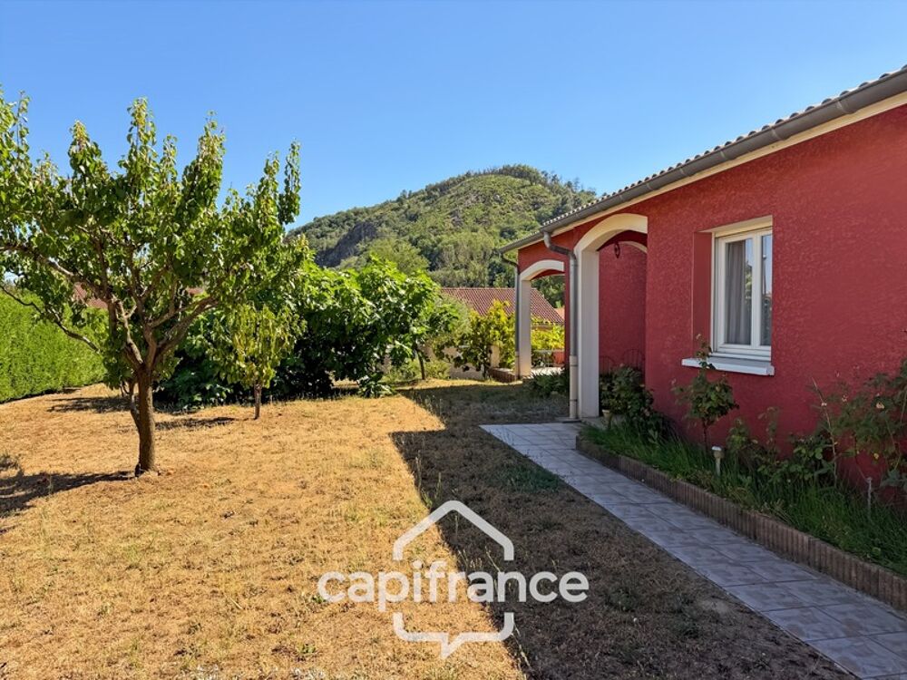 Maison à vendre de plain-pied avec 6 pièces à SAINT UZE (26)
