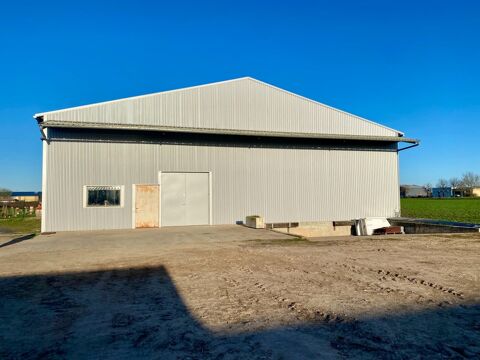    vendre  Local commercial de 810 m Paray Le Monial 