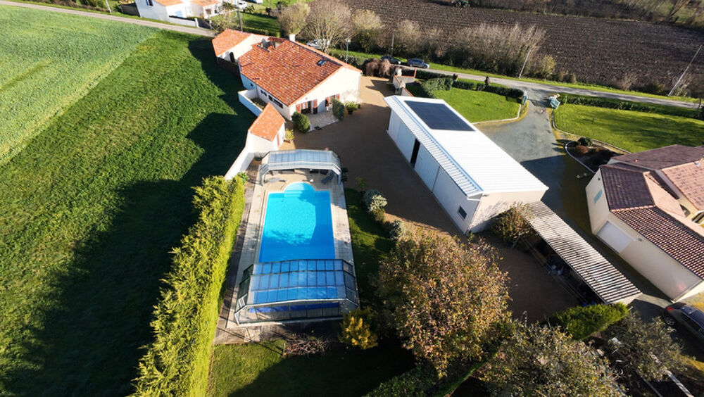 Maison 7 pièces 169 m² · à Nalliers · 169 m² · 386 900 €