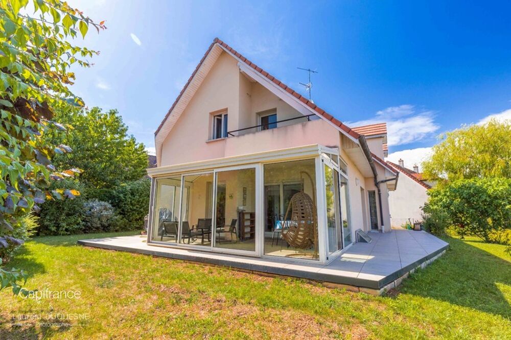 Vente Villa Fontaine les Dijon maison d'architecte de 200 m2 avec grand sous-sol Fontaine les dijon