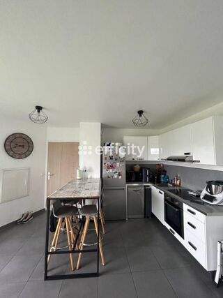  Appartement � vendre 4 pi�ces 80 m�