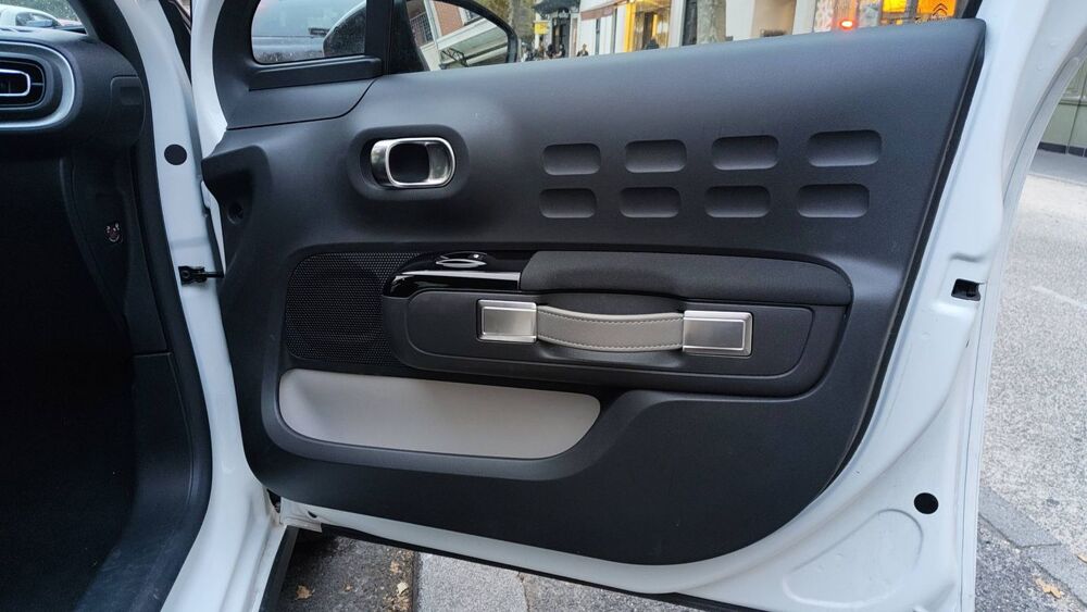 C3 1.2 PureTech 110 EAT6 Shine - Automatique Entretien construc 2022 occasion 94700 Maisons Alfort