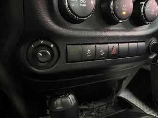 Wrangler V6 3.6 284 CH SPORT 2014 occasion 06700 Saint Laurent Du Var