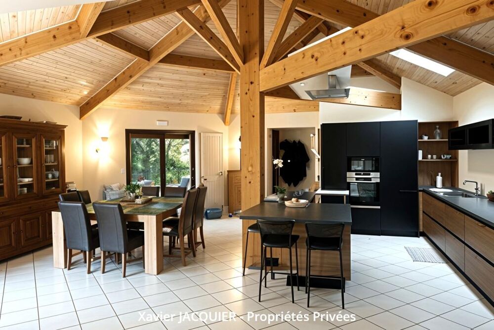 Maison - 7 pièces - 168 m² - Centre bourg