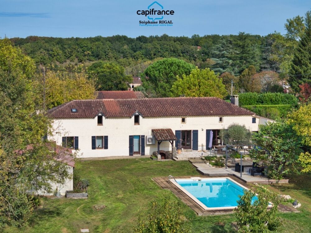 Propriete à vendre 9 pièces MONTAYRAL (47) 190m2 habitables sur terrain de 6689m2 avec piscine