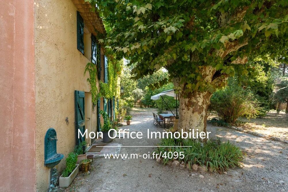 Vente Maison Référence : 7235-SJO - Magnifique Mas de 1739 aux portes d'Aix-en-Provence - piscine- terrain plat arboré de 6400m2- cachet Aix en provence