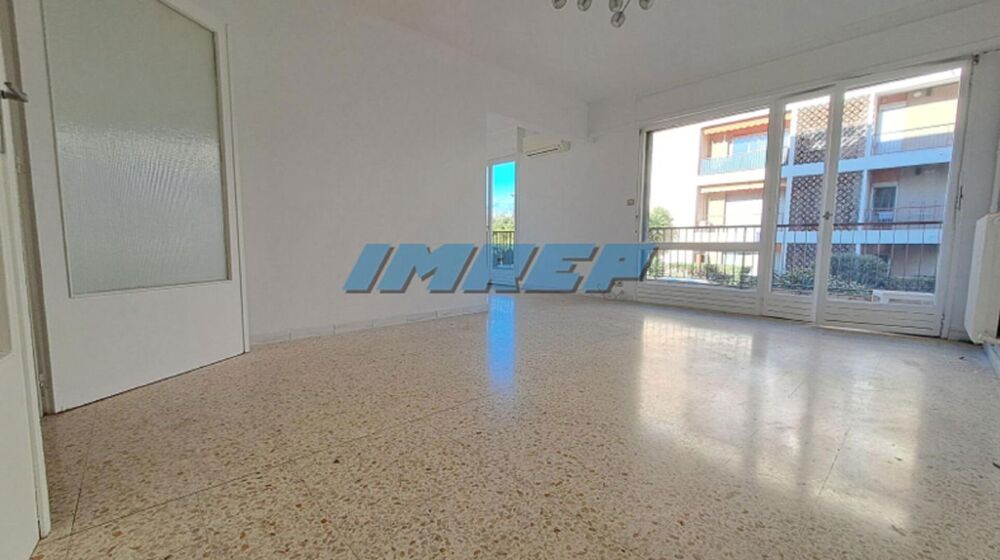 Grand T3/4 lumineux balcon cave et parking - 13010 MARSEILLE