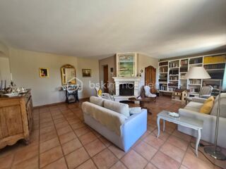  Maison � vendre 7 pi�ces 250 m�