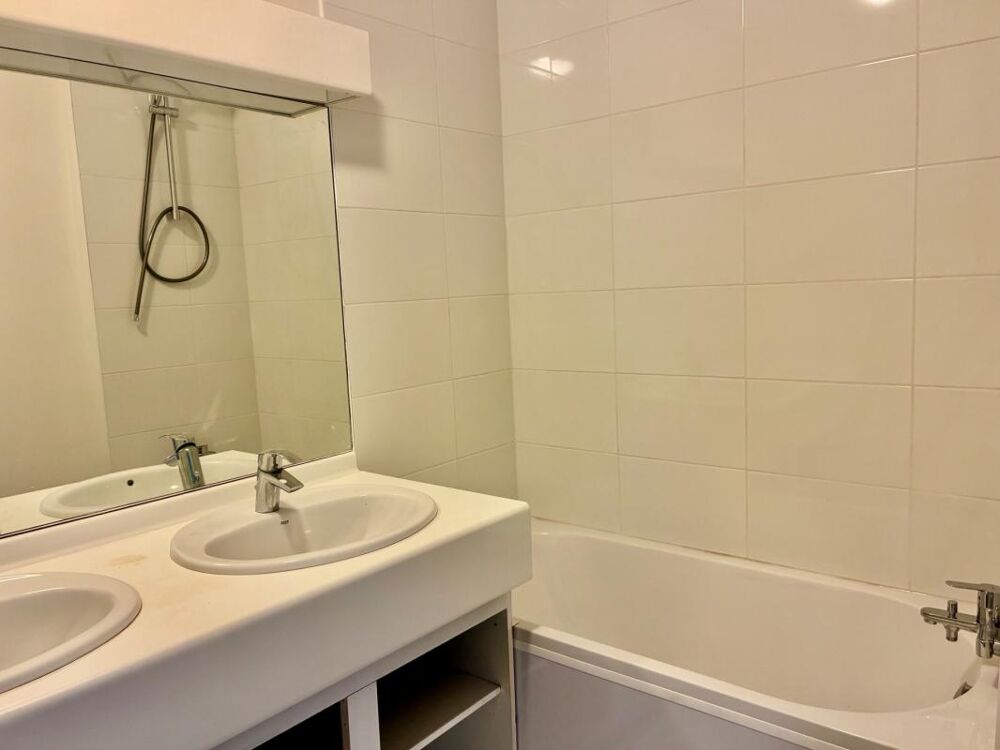 Vente Appartement CENTRE VILLE T4 78M²  AVEC GRAND BALCON ET PARKING EN CARPORT Croix
