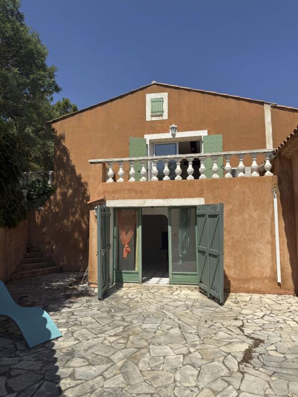 Vente Appartement Appartement 85 m² à rénover - Quartier d'Anthéor - Belle terrasse avec cuisine d'été - 1 stationnement  - À 200 mètres de la pla Saint raphael