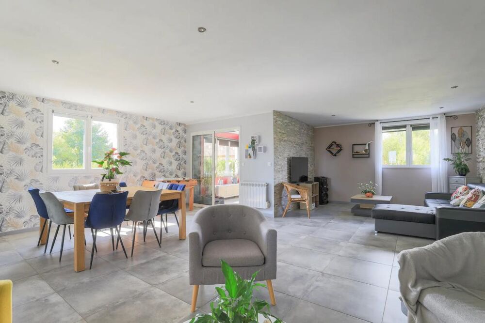 Maison de 6 pièces de 168 m² à Saint-Maulvis