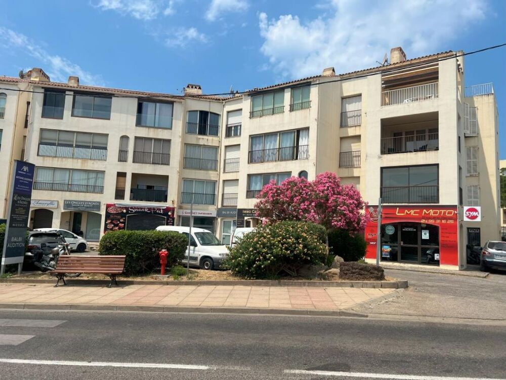 Duplex 3 pièces derniers étages - véranda & balcon, vue mer imprenable à Calvi