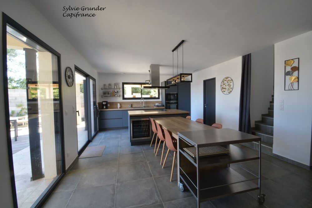 Vente Maison Maison contemporiane 6 pièces Piscine vue étang de l'olivier Istres