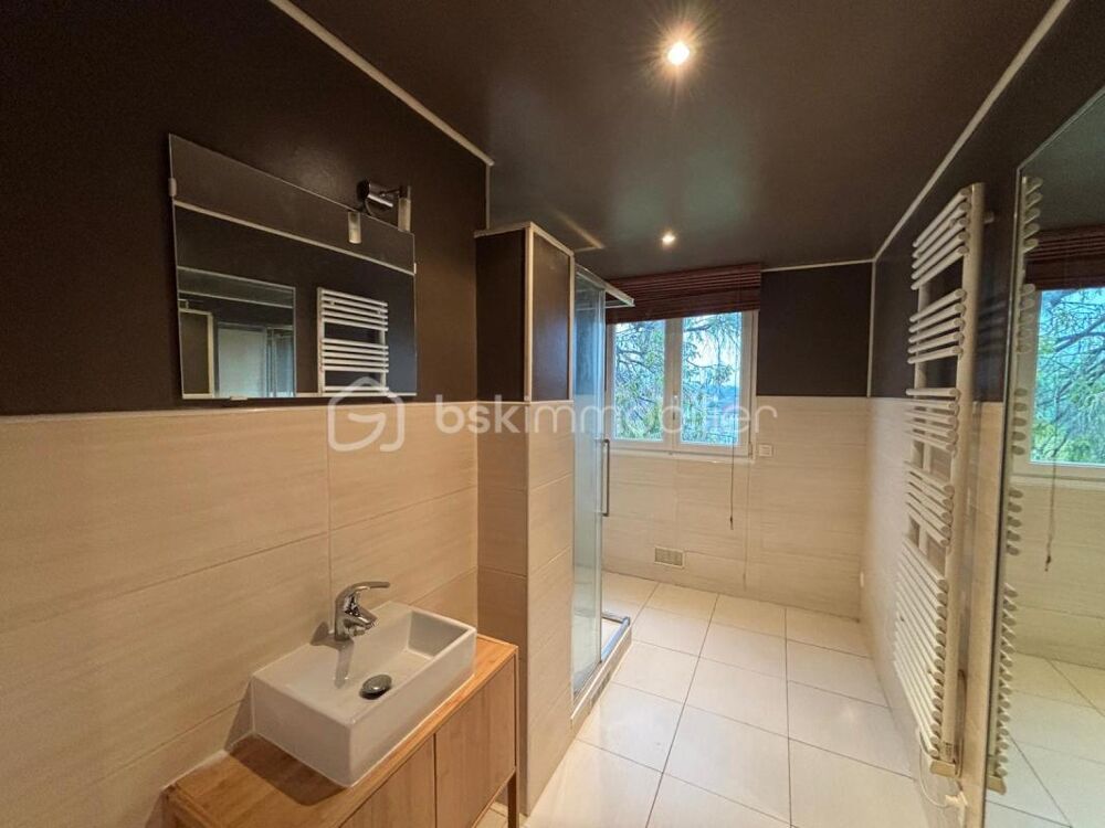 Location Appartement Appartement F3 de 61 m² avec parking et cave – Centre-ville d'Étampes Etampes