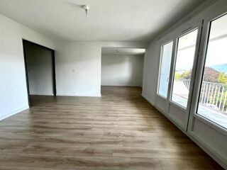  Appartement à louer 4 pièces 103 m²