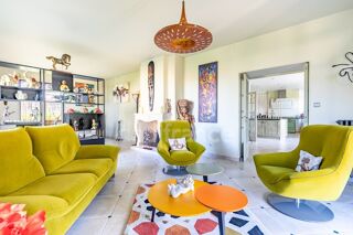  Maison  vendre 8 pices 270 m