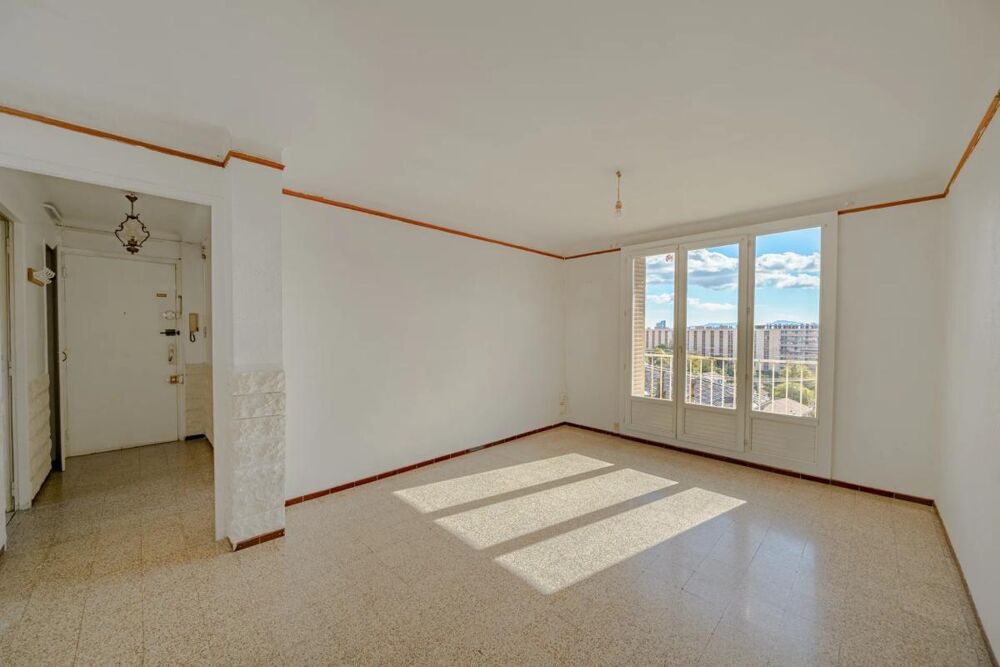 Appartement T3 lumineux à Marseille avec vue mer