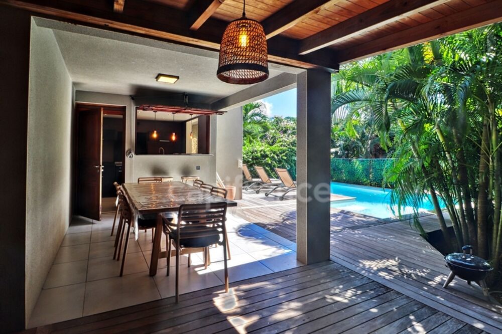 Vente Maison LES TROIS ILETS (972) Maison d'exception P5 – SOUS OFFRE ACHAT Plage à 500m à pied– Piscine et Confort Les Trois-Îlets, A vendre Les trois ilets