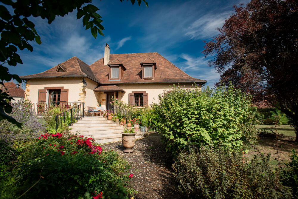 Vente Maison Charmante Perigourdine, +/-220m2, 4 chambres, jardin  et etang sur 3145m2 Saint germain et mons