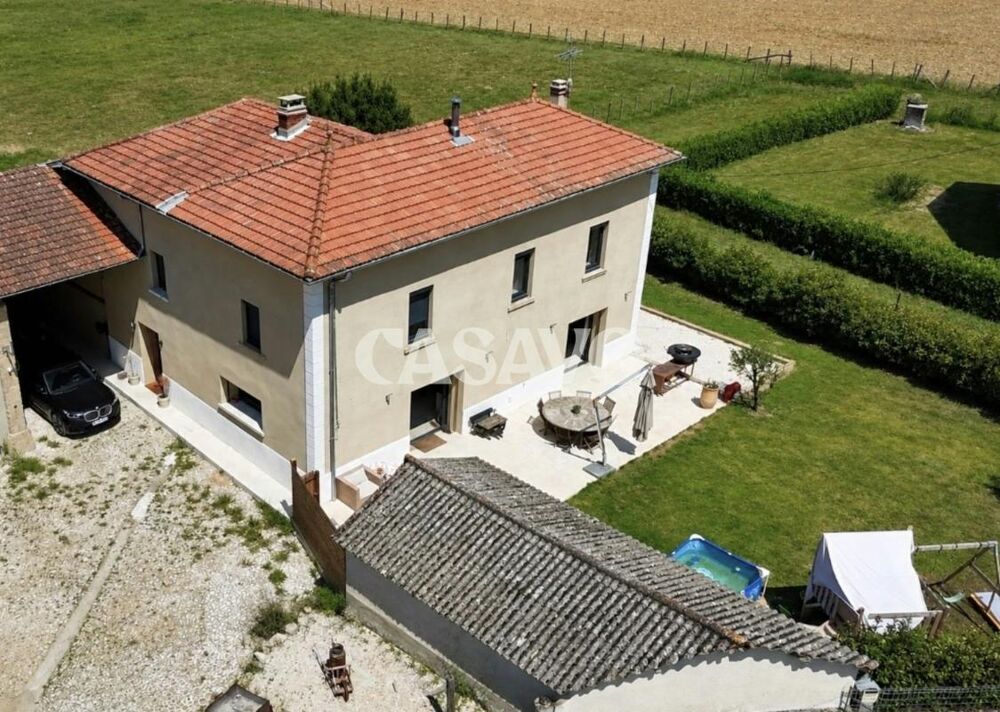 Vente Maison 5 pièces de 220m² - 38780 Eyzin-Pinet