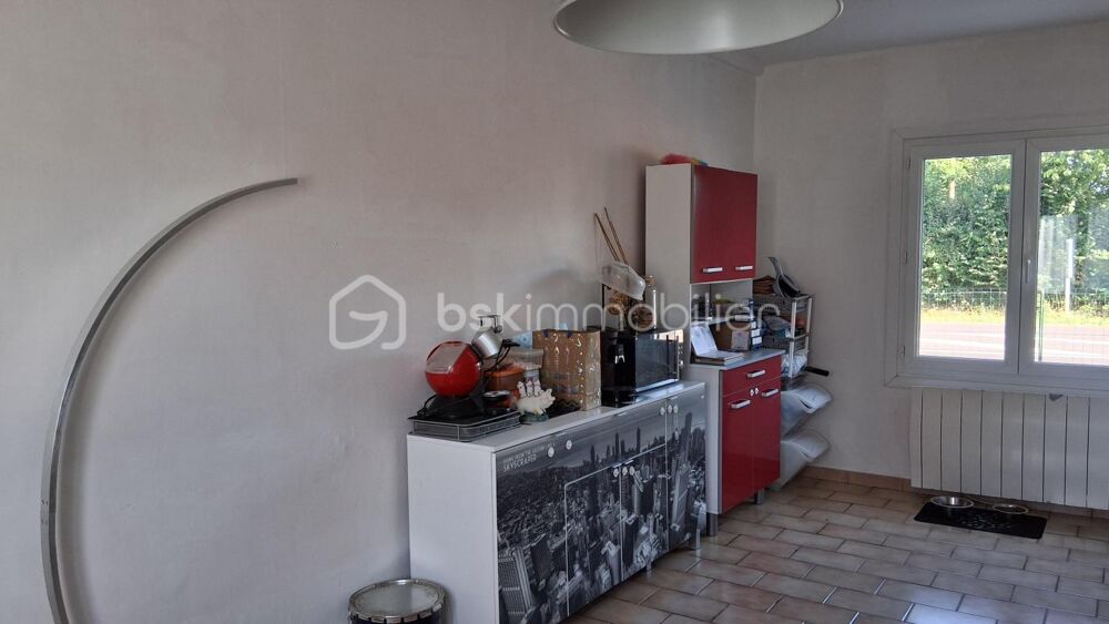 MAISON DE 71M² +(BUANDERIE DE 30M²+DEPENDANCE DE 70M² AVEC POSSIBILITE D'AMENAGEMENT). TERRAIN 703M²