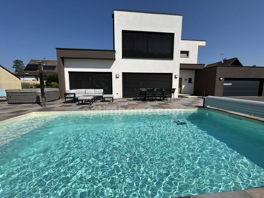 BETTENDORF, 2min de HIRSINGUE, Villa d'architecte, 222m² habitable (+400m² surface totale), suite parentale, piscine chauffée, p