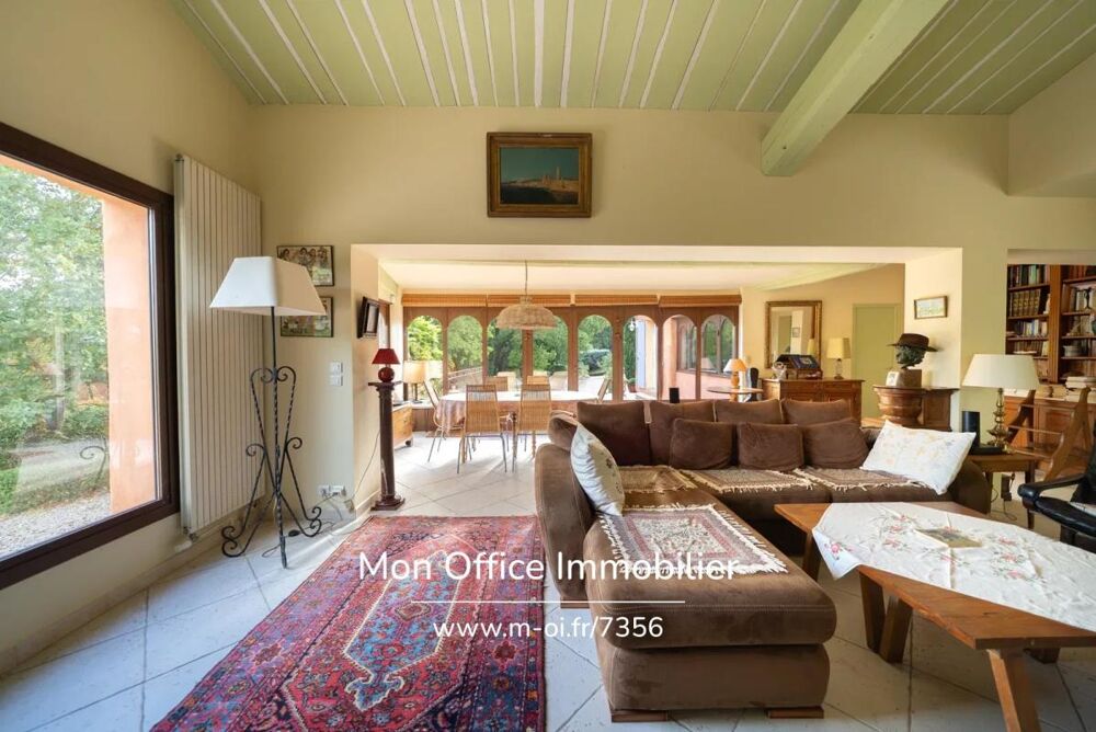 Vente Maison Référence : 7356-MAC - Maison 7 pièces avec piscine, dépendance et garage Aix en provence
