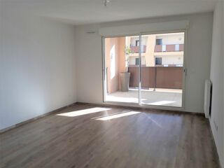  Appartement à louer 3 pièces 60 m²