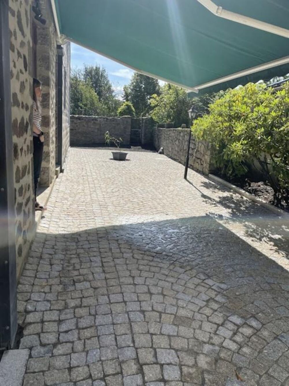 Vente Maison Belle demeure, 10 pièces BESSE ET SAINT ANASTAISE Besse et saint anastaise