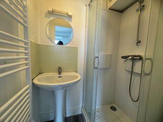  Immeuble � vendre 13 pi�ces 220 m�