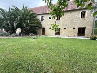  Propri�t�/ch�teau � vendre 11 pi�ces 326 m�