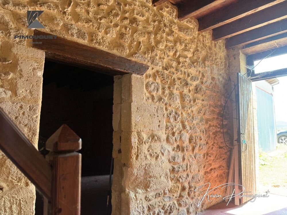 Ancien chai viticole à réinventer  180 m² à aménager, cour intérieure & dépendances  900 m² de terrain