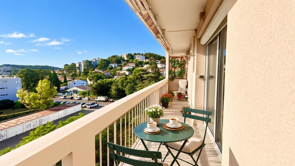 TOULON VALBERTAND - APPARTEMENT 4 pièces - SUPERFICIE 72M² -
