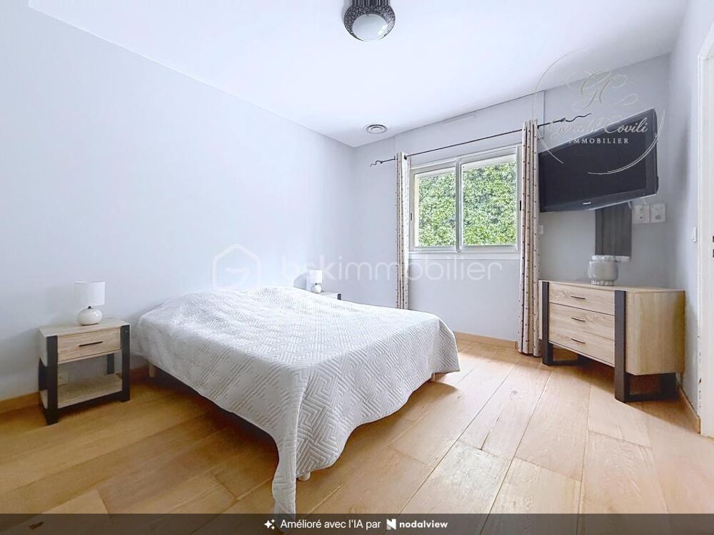 à vendre  Propriété/château Roquefort-les-Pins (06330)