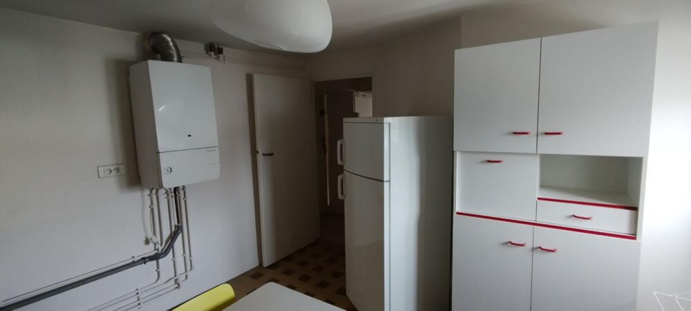 Vente Appartement 21000 DIJON - Appartement Grand 2 pièces (1 chambre) 34.81 m2 Quartier des Halles + 2 greniers aménageables 30 M² Dijon