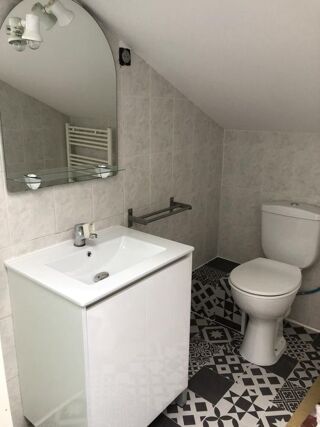  Appartement à louer 3 pièces 85 m²