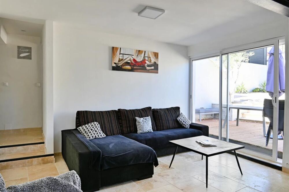 Maison de 5 pièces de 104 m² à Saint-Julien-les-Rosiers