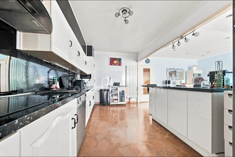 Vente Maison ALFORTVILLE (94) - MAISON 130 m² - 5 PIECES - JARDIN - DEPENDANCE COMMERCIALE Alfortville