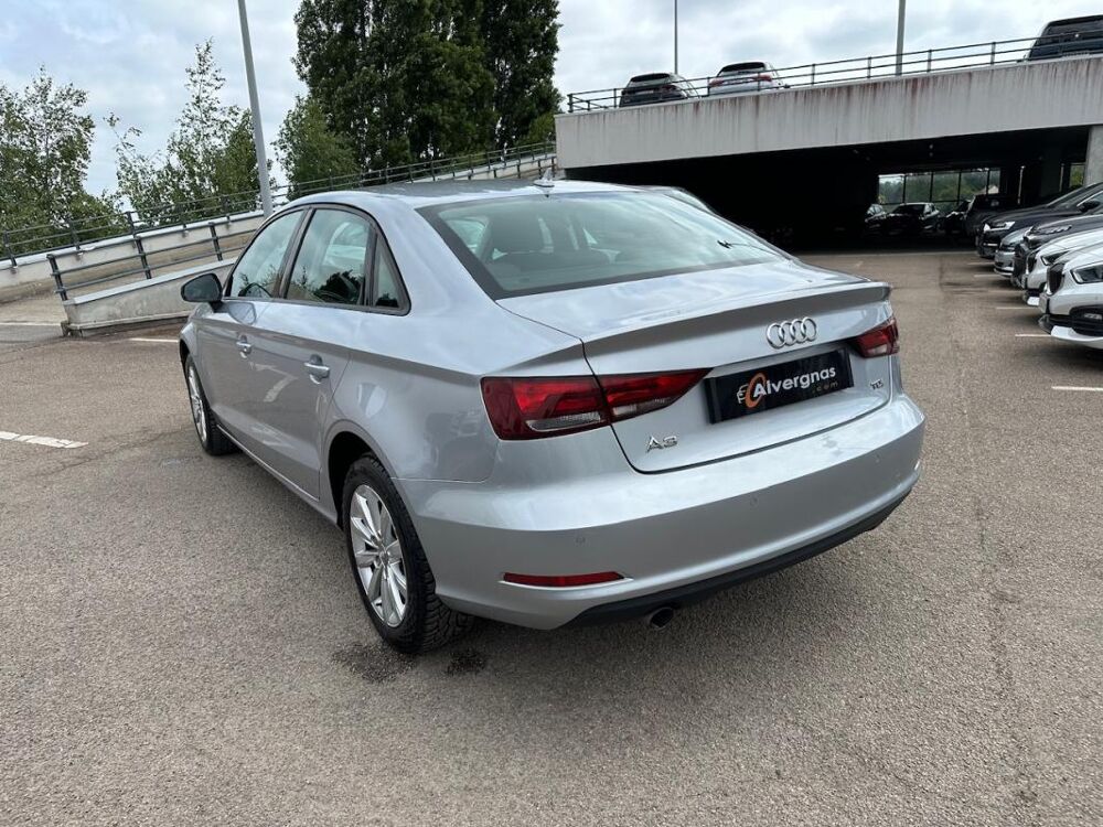 A3 III (2) BERLINE 1.6 TDI 110 BUSINESS LINE S tronic 7 2014 occasion 78240 Chambourcy