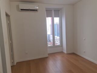  Appartement à louer 3 pièces 64 m² Nice