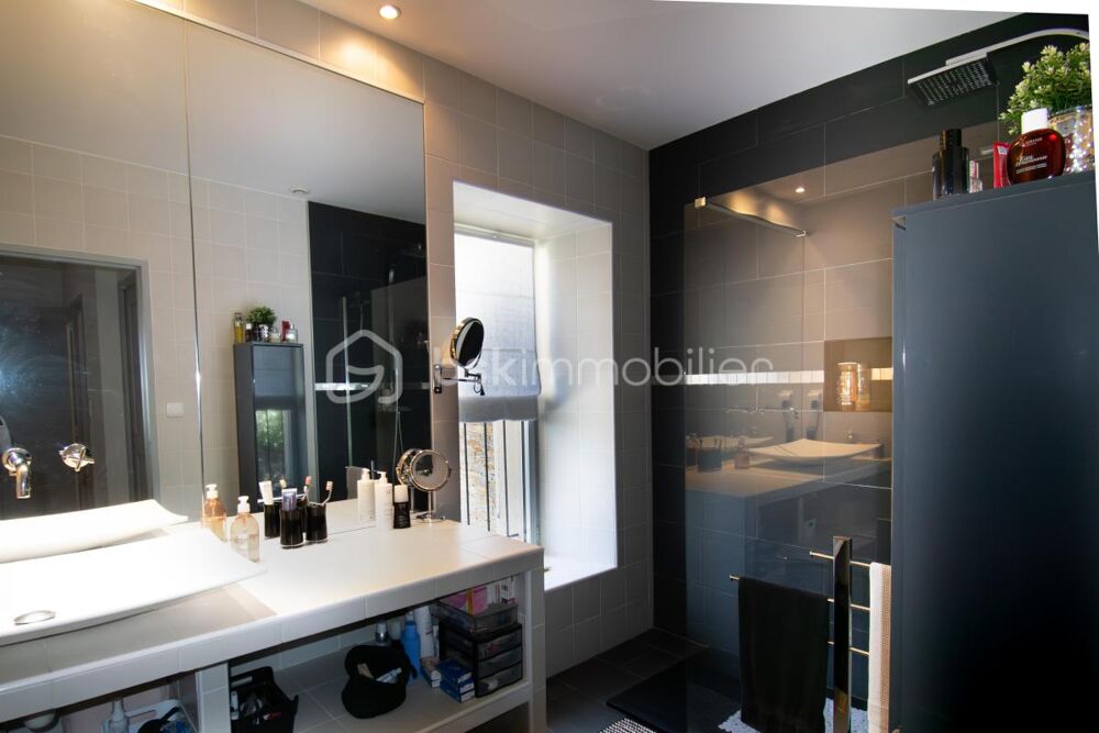 � vendre  Propri�t�/ch�teau Roujan (34320)