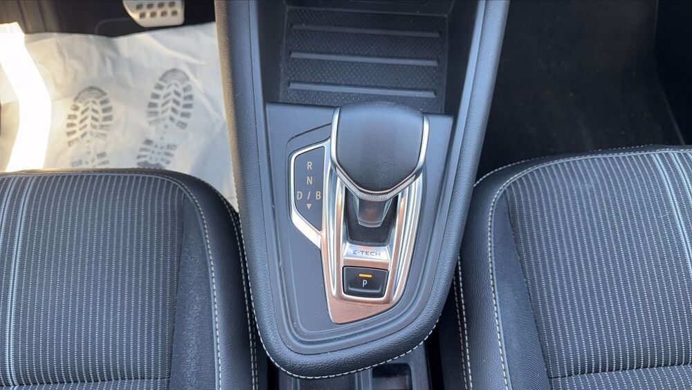 Captur II 1.6 E-Tech 145 Hybrid EDC Engineered - Entretien construc 2023 occasion 06600 Antibes