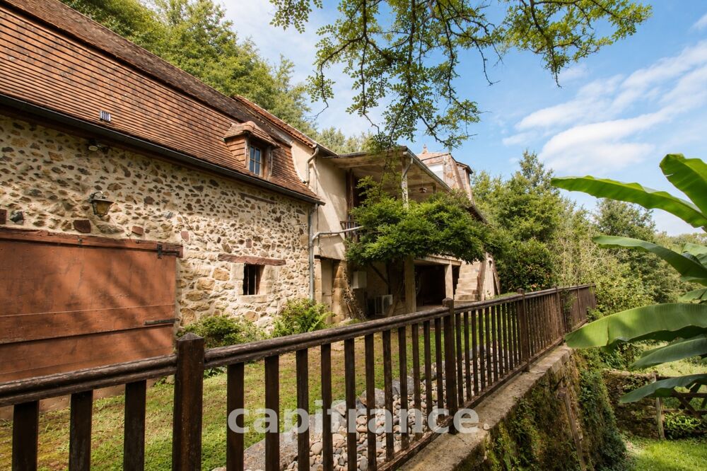 Vente Maison Maison de charme sur les hauteurs de Beaulieu-sur-Dordogne 4 chambres, terrain, source d'eau Beaulieu sur dordogne